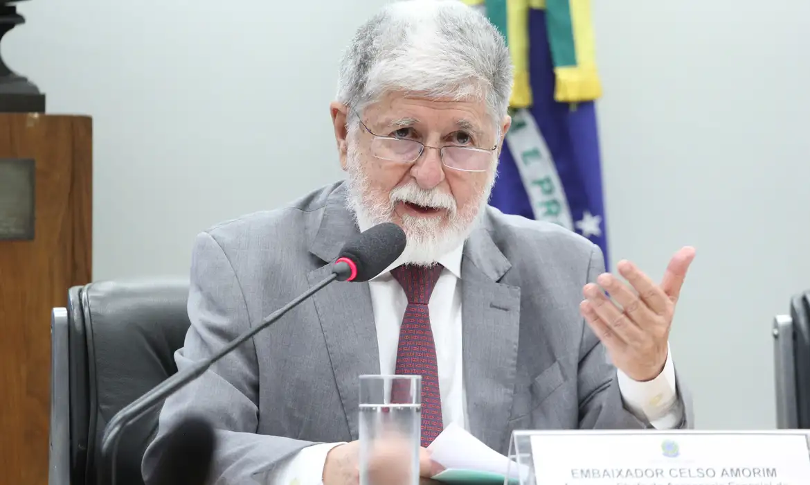 EUA não mostram interesse em discutir tarifas, diz Celso Amorim - Imagem do artigo original