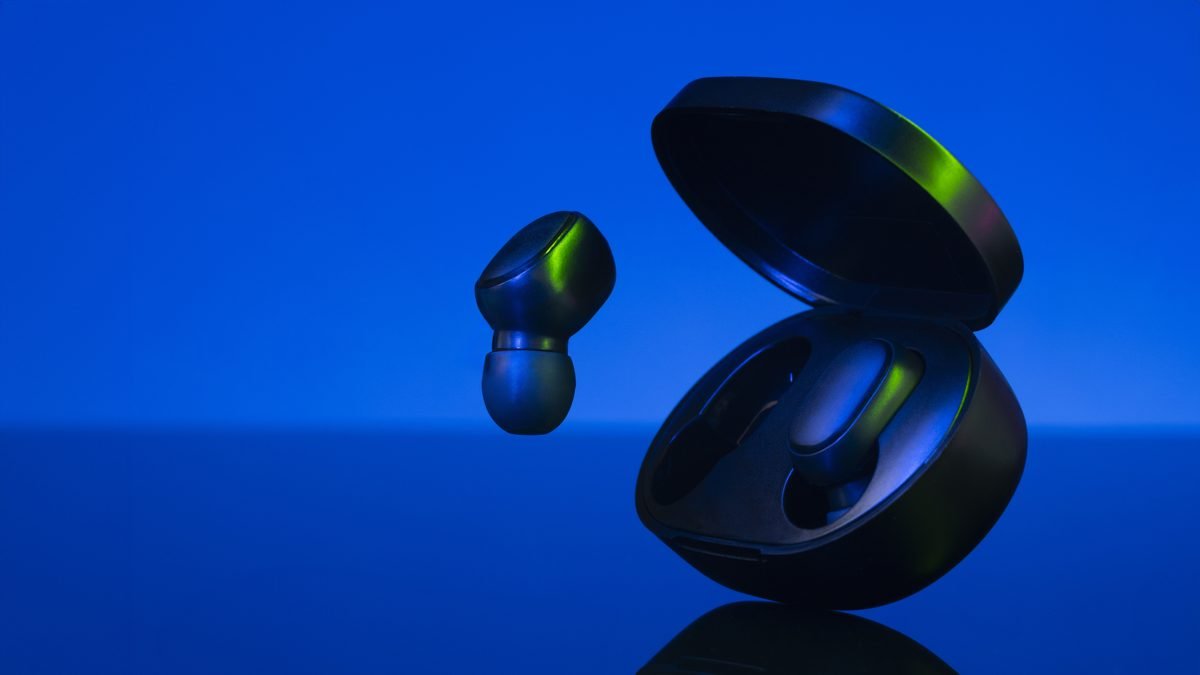 Sete fones bluetooth intra-auriculares que dominam o mercado em 2025 - Imagem do artigo original