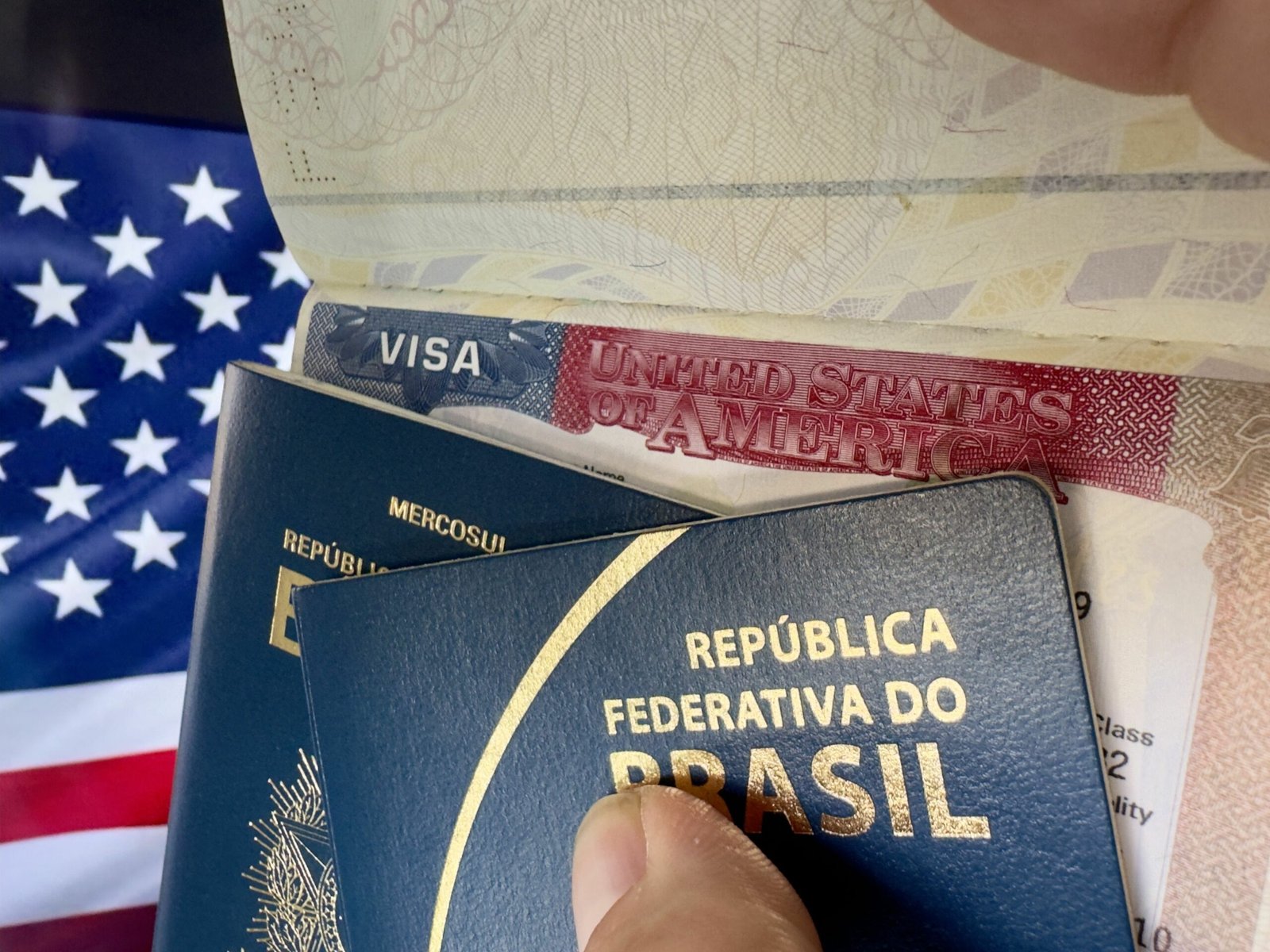 Entrevista presencial volta a ser obrigatória para todos os solicitantes de visto dos EUA a partir de setembro - Imagem do artigo original