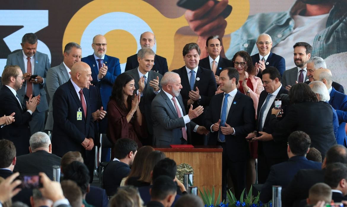 Lula oficializa implantação da TV 3.0 no Brasil com início previsto para 2026 - Imagem do artigo original