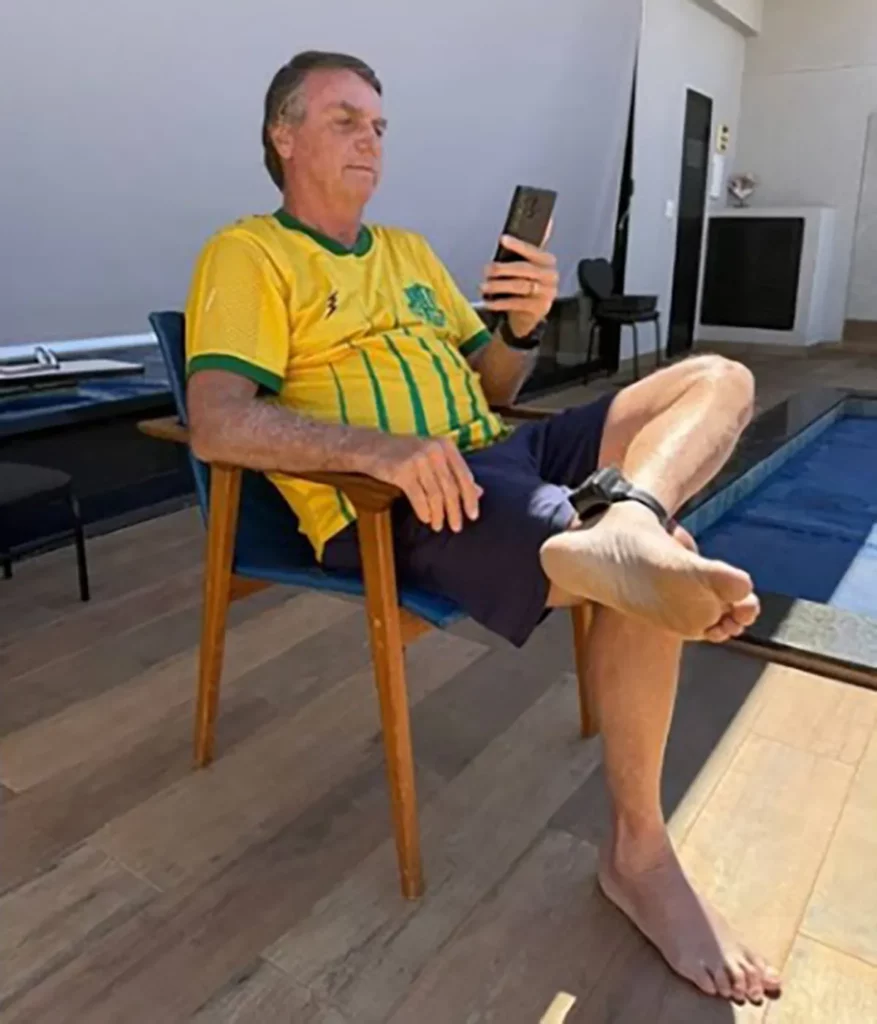 PF vê risco de fuga e propõe equipe 24h na casa de Bolsonaro, citando ‘caso Lalau’