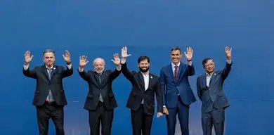 Lula conversa por telefone com líder espanhol e emir do Catar - Imagem do artigo original