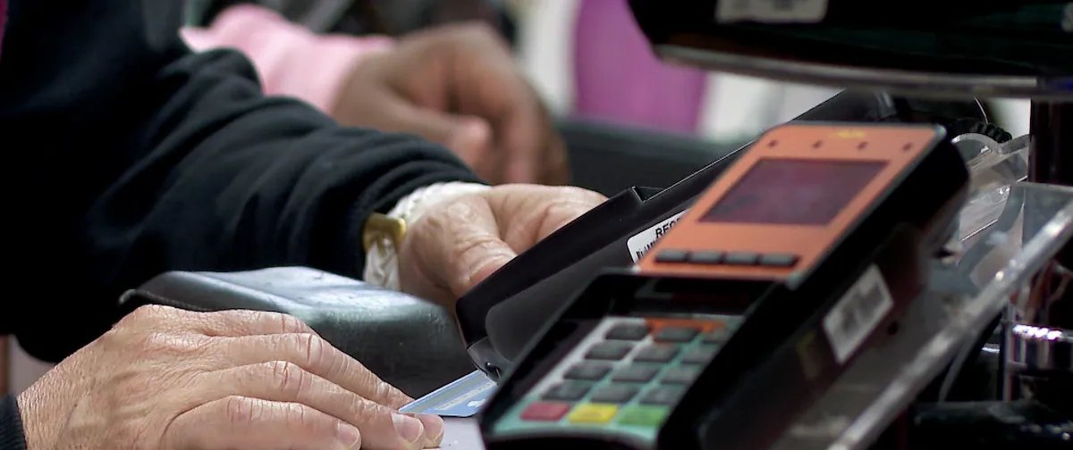 Simples no cartão de crédito: MEI ganha opção, mas há risco - Imagem do artigo