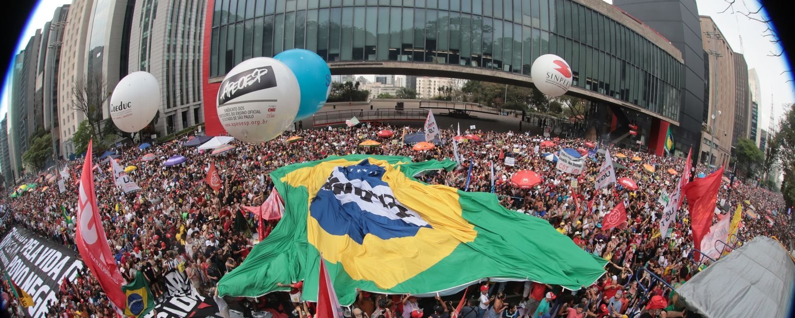 Protesto contra PEC da Blindagem reúne 42 mil em SP - Imagem do artigo