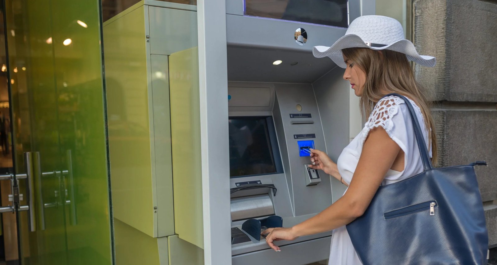 Comissão para levantar dinheiro no Multibanco: saiba quando - Imagem do artigo