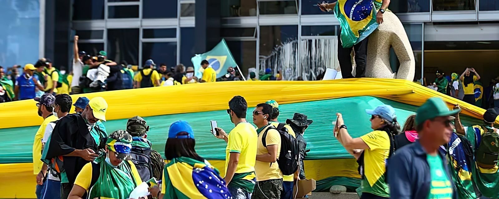 Onda bolsonarista enfraquecida, avalia cientista político - Imagem do artigo