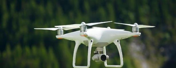 Drones sobrevoam base militar na Dinamarca e alertam UE - Imagem do artigo