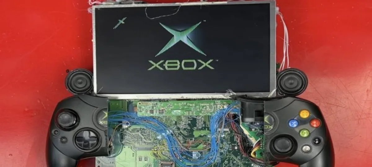 Xbox portátil: Youtuber converte console clássico de 2001 - Imagem do artigo
