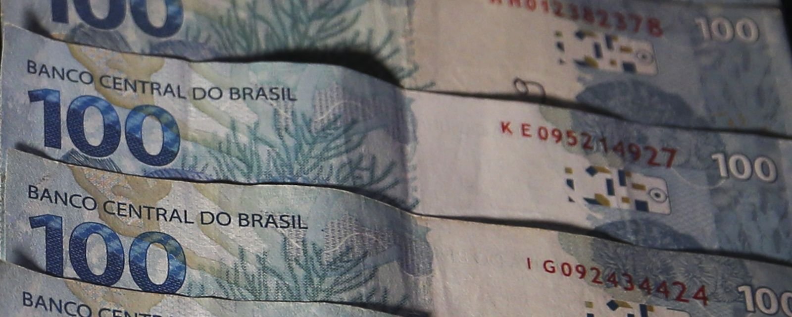 Juros do cartão de crédito rotativo sobem a 451,5% ao ano - Imagem do artigo