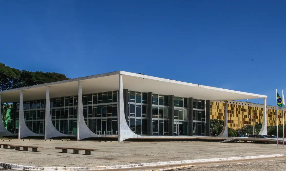 STF inicia julgamento de Jair Bolsonaro e outros sete acusados nesta terça-feira - Imagem do artigo original