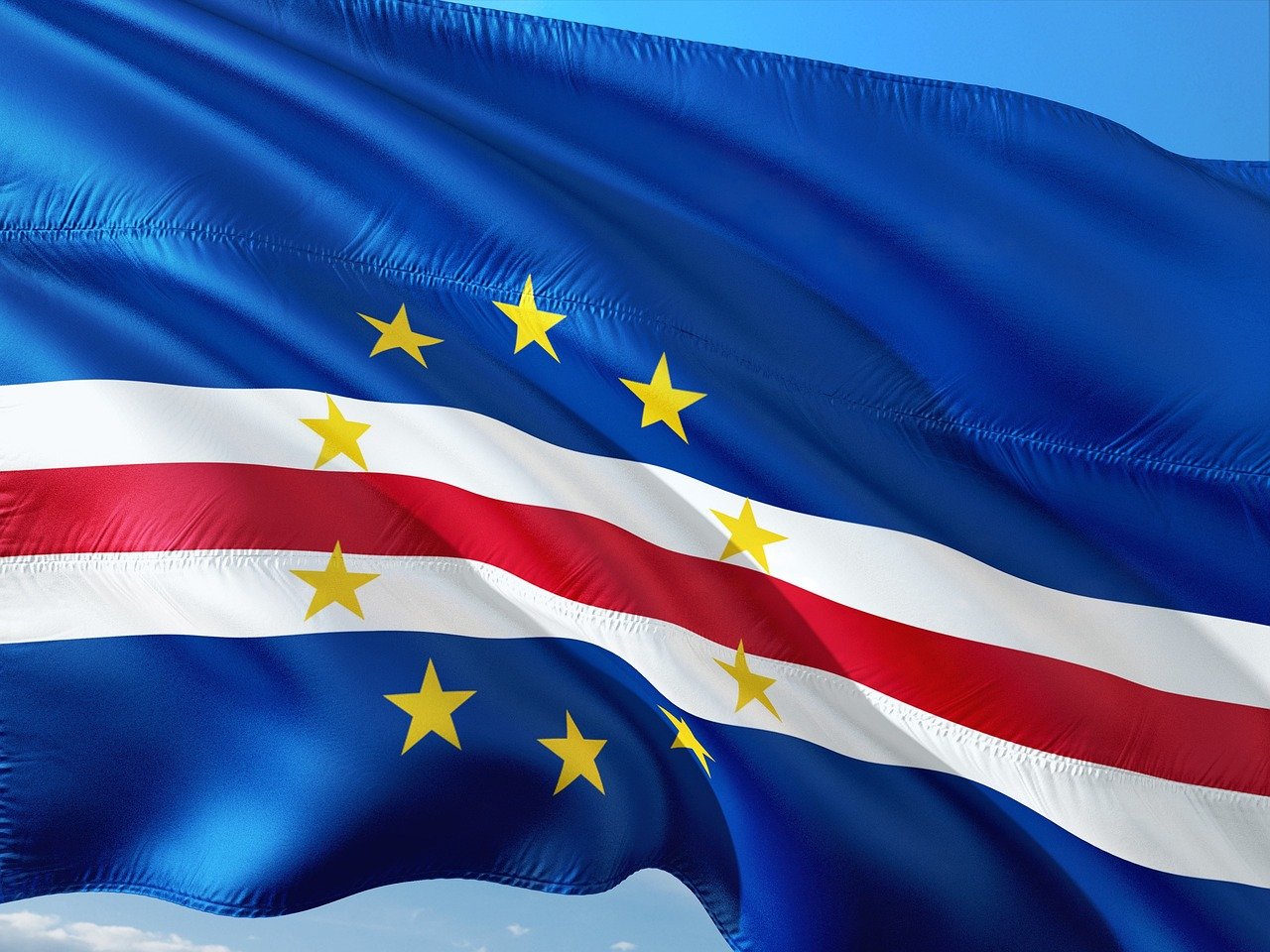 BAI Cabo Verde apresenta cartão Visa Platinum Business com limite de 2 milhões de escudos - Imagem do artigo original