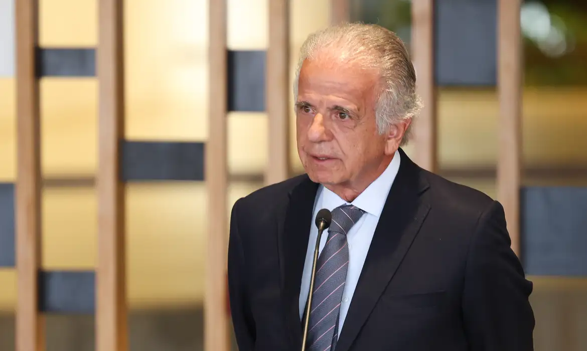 Brasil reforça vigilância na fronteira diante de tensões entre Venezuela e Estados Unidos - Imagem do artigo original