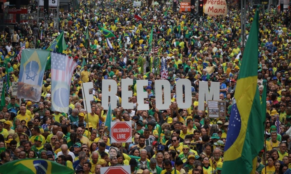Ato pró-Bolsonaro na Avenida Paulista reúne cerca de 42 mil pessoas, estima monitor da USP - Imagem do artigo original