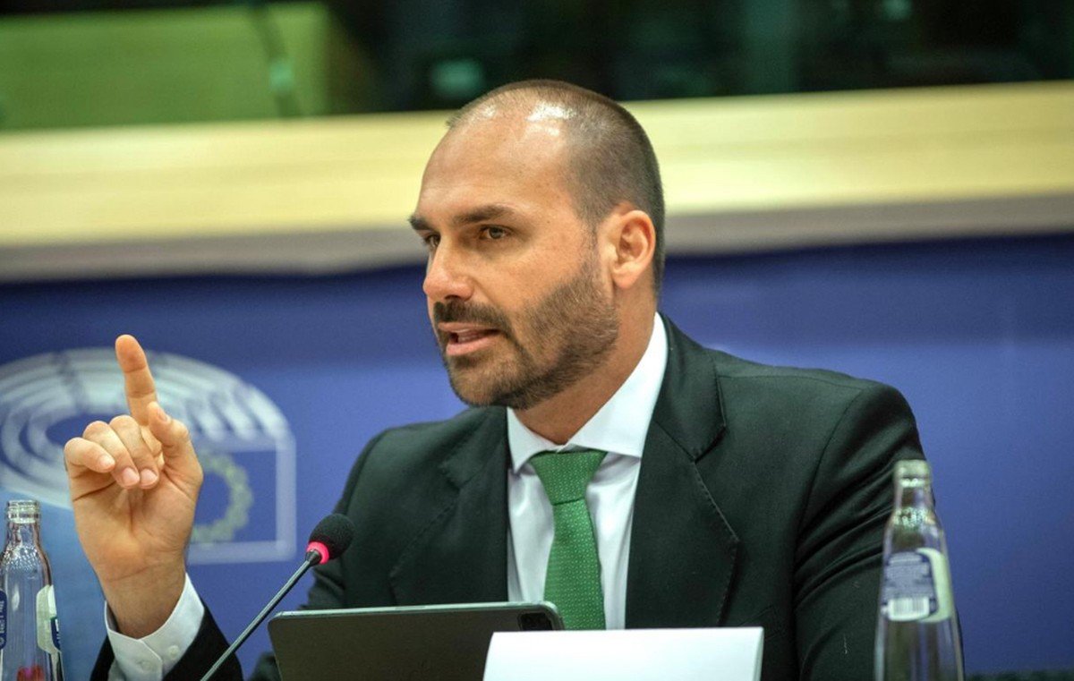 PEC da Blindagem pode travar investigações contra Eduardo Bolsonaro, Elmar Nascimento e outros parlamentares - Imagem do artigo original