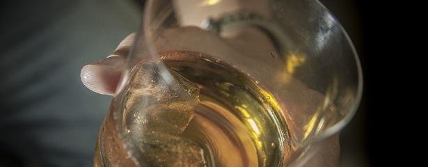 Bebidas intoxicadas: choque entre Governo Federal e SP - Imagem do artigo