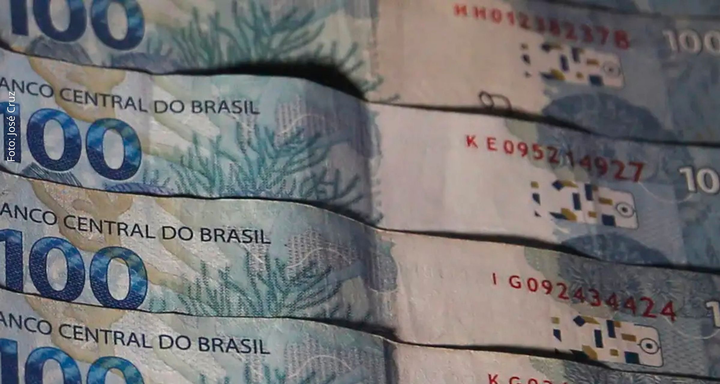 Juros do cartão de crédito rotativo disparam para 451,5% ao ano - Imagem do artigo