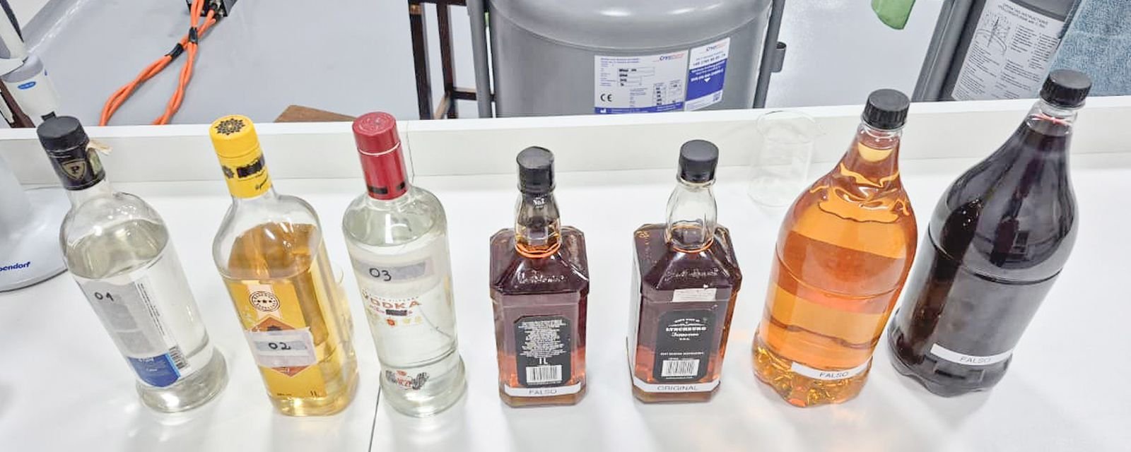 Metanol: análise de bebidas adulteradas passo a passo - Imagem do artigo