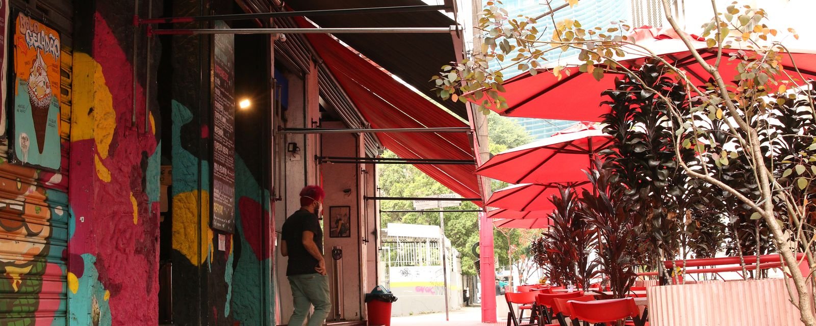 Bares de SP enfrentam queda nas vendas após intoxicação por metanol - Imagem do artigo
