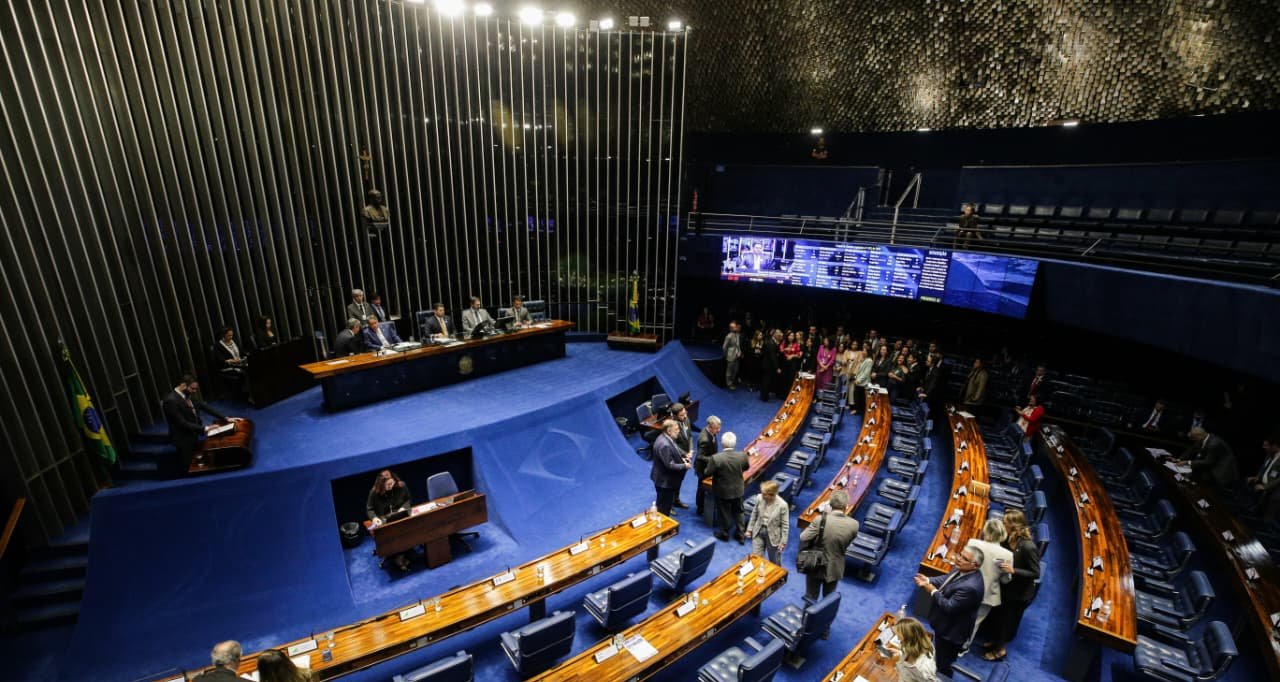 Débito automático do cartão de crédito ganha agilidade após aprovação no Senado - Imagem do artigo