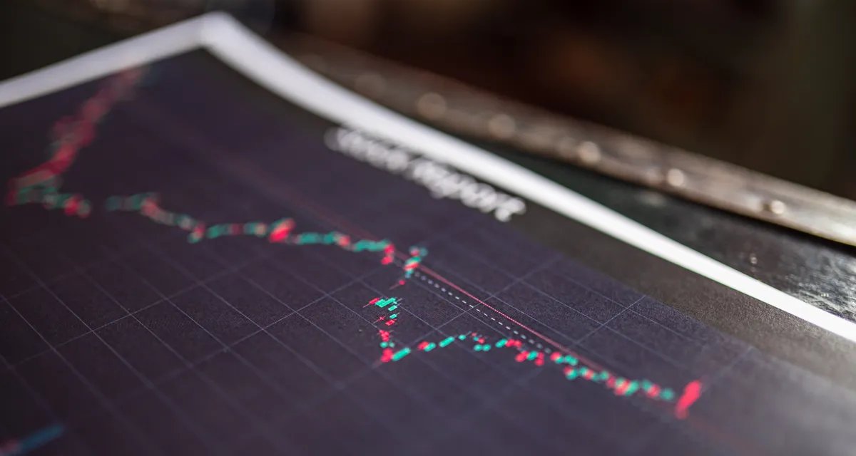 Tarifa de 100% sobre a China derruba Ibovespa e eleva dólar - Imagem do artigo