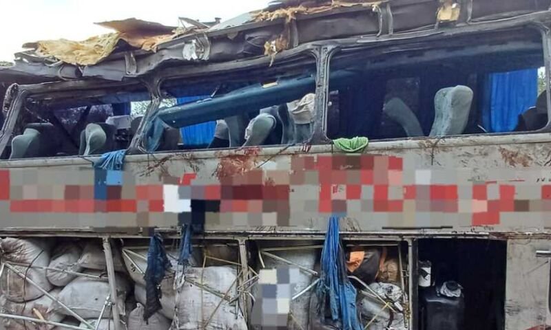 Ônibus tomba na BR-423 e deixa 15 mortos em Pernambuco - Imagem do artigo