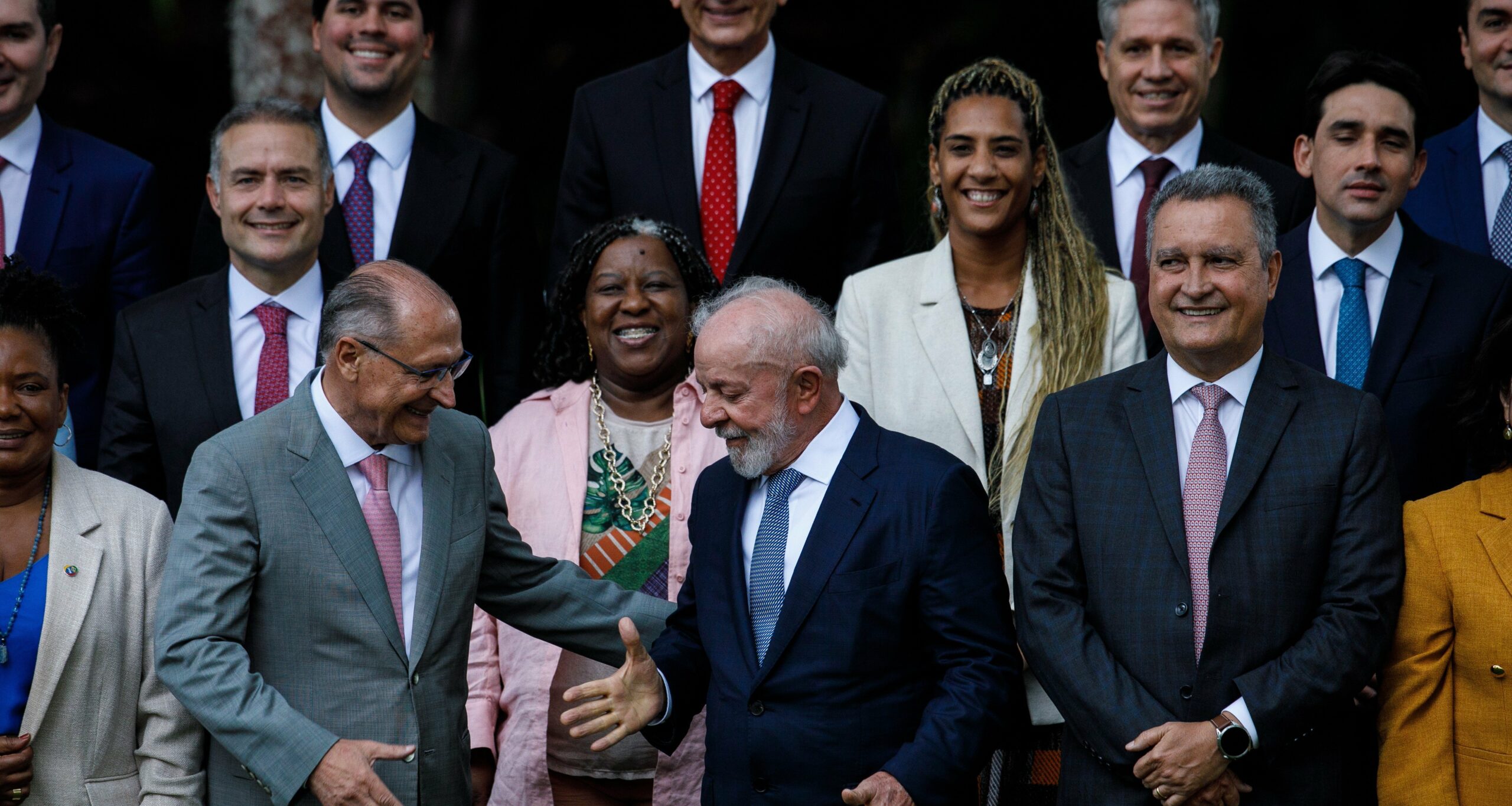 Prisão de Bolsonaro: ministros de Lula defendem Moraes - Imagem do artigo