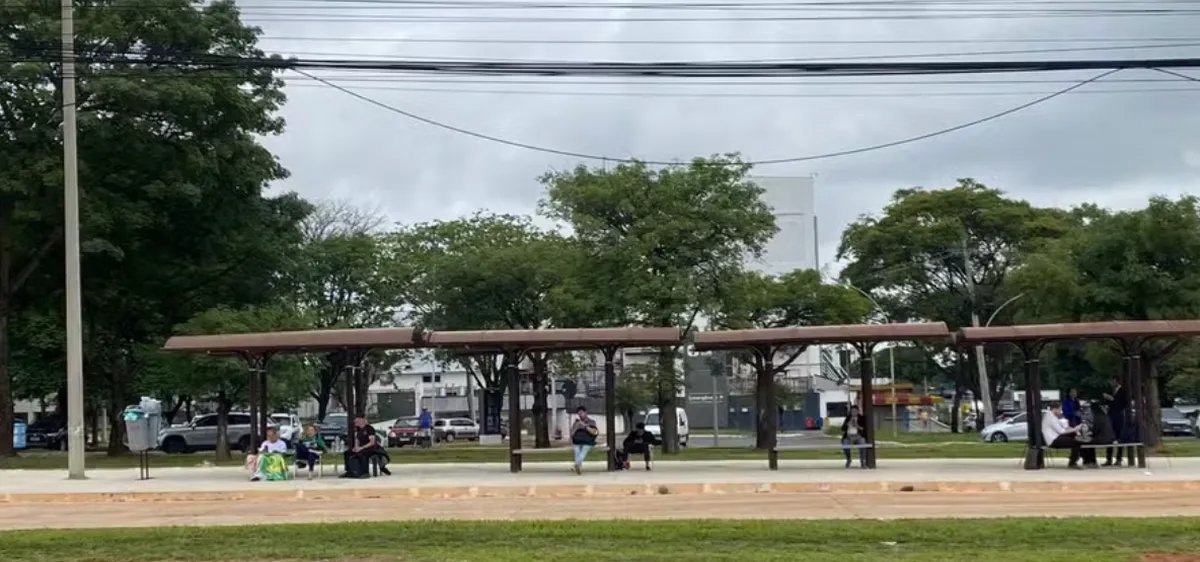 Bolsonaro preso recebe primeira visita de advogado na PF - Imagem do artigo