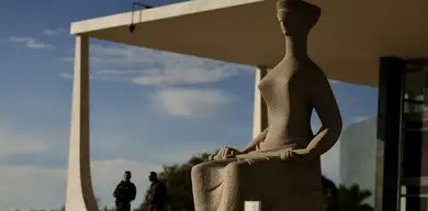 Bolsonaro preso: Moraes mantém detenção na PF em Brasília - Imagem do artigo original