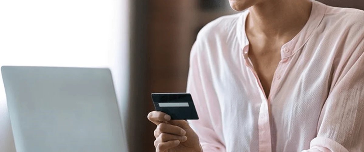 TJMS demite servidora por usar cartão de juíza para compras - Imagem do artigo