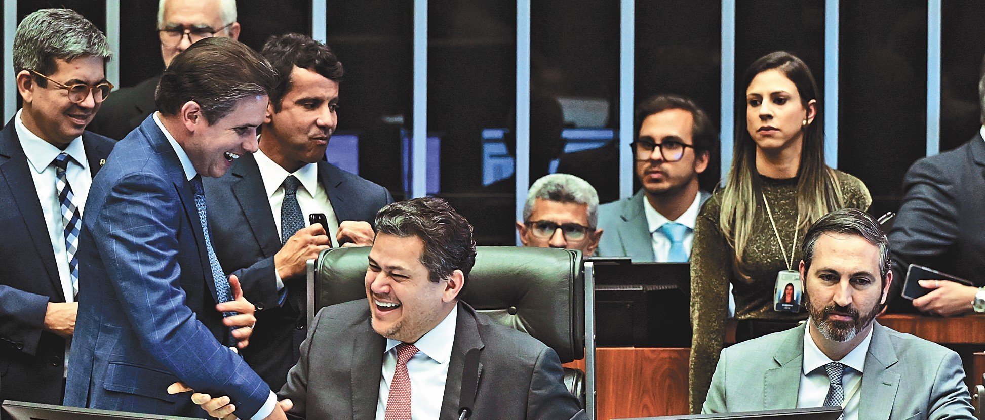 Derrubada de vetos agrava crise entre Congresso e governo - Imagem do artigo