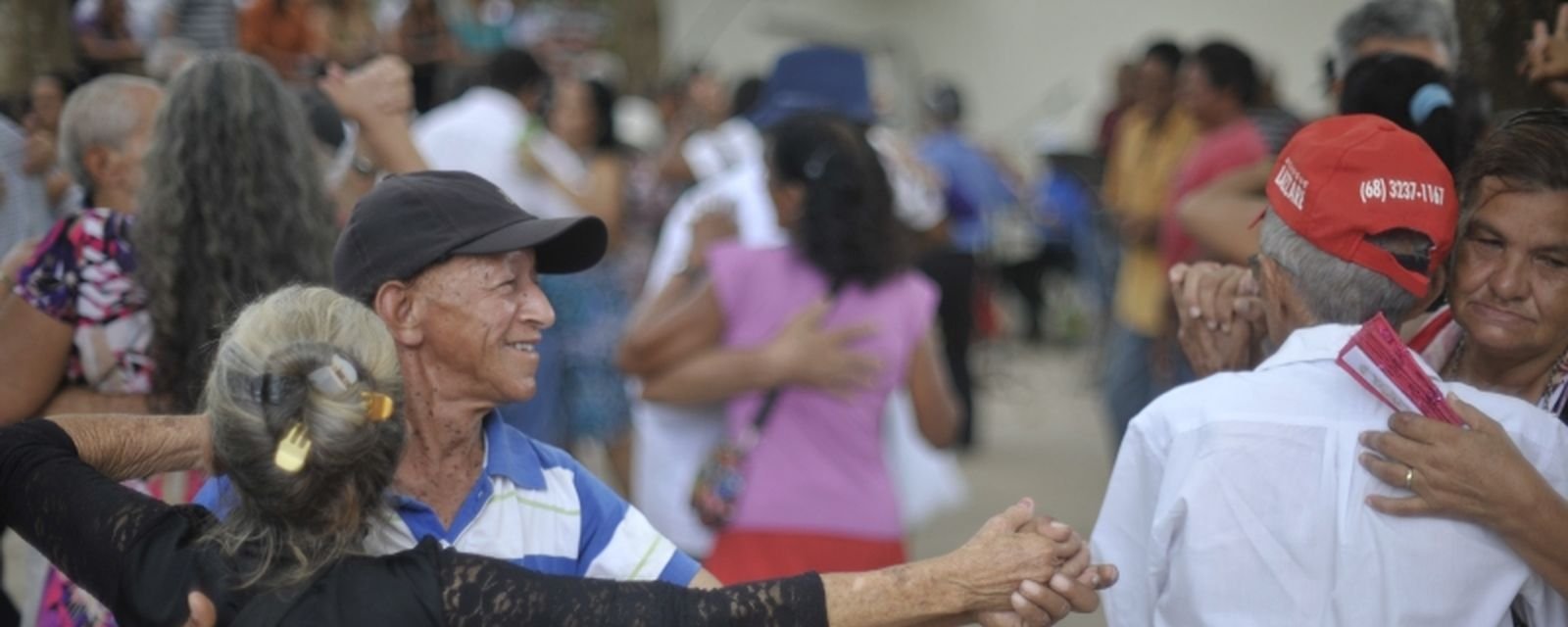 Expectativa de vida no Brasil atinge recorde de 76,6 anos - Imagem do artigo