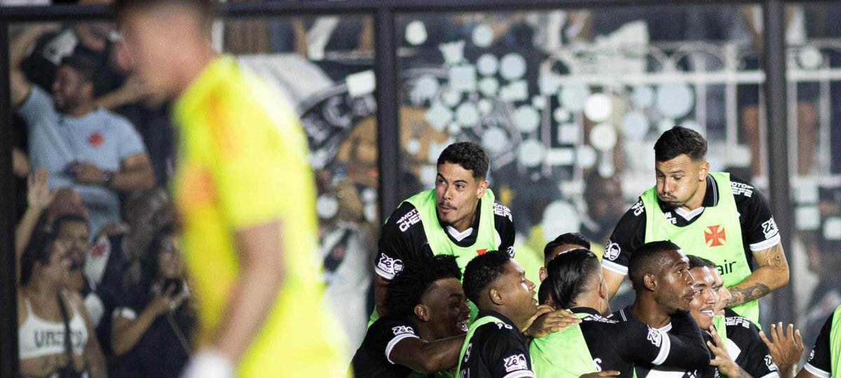 Vasco 5×1 Inter: goleada afunda Colorado no Brasileirão - Imagem do artigo