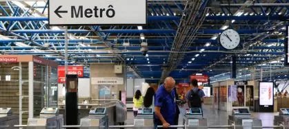 Cartão de crédito no Metrô de São Paulo já paga a passagem