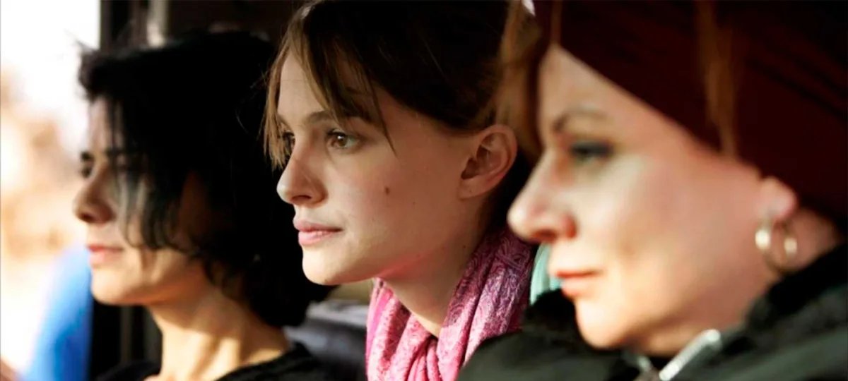 Natalie Portman pede desculpas por cena no Muro Ocidental - Imagem do artigo