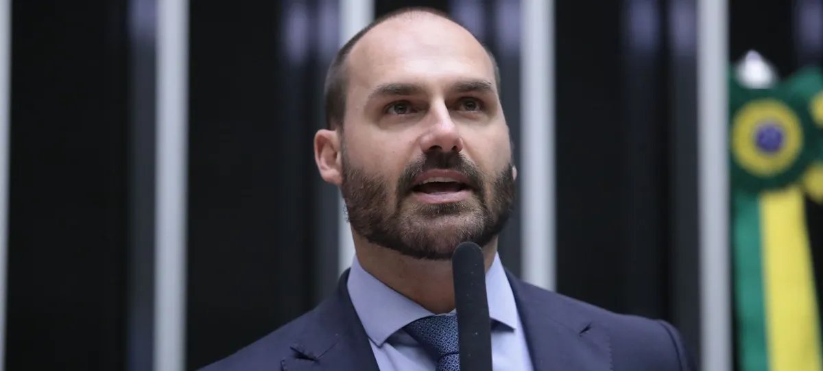 Conversa entre Trump e Lula anima Eduardo Bolsonaro - Imagem do artigo