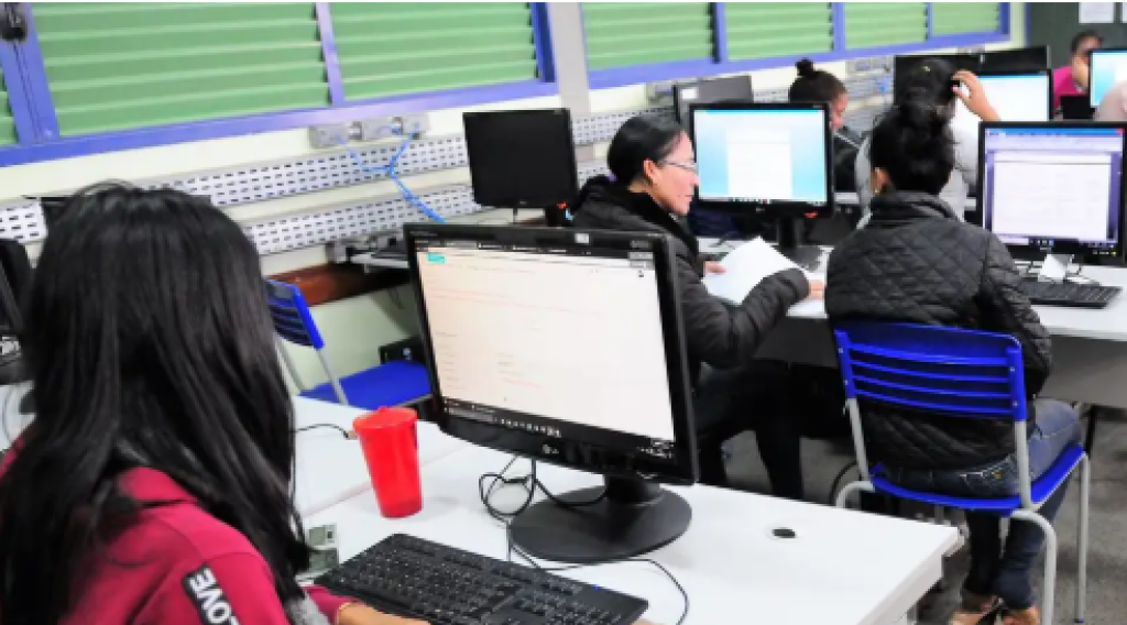 Cursos online gratuitos preparam para mercado digital - Imagem do artigo
