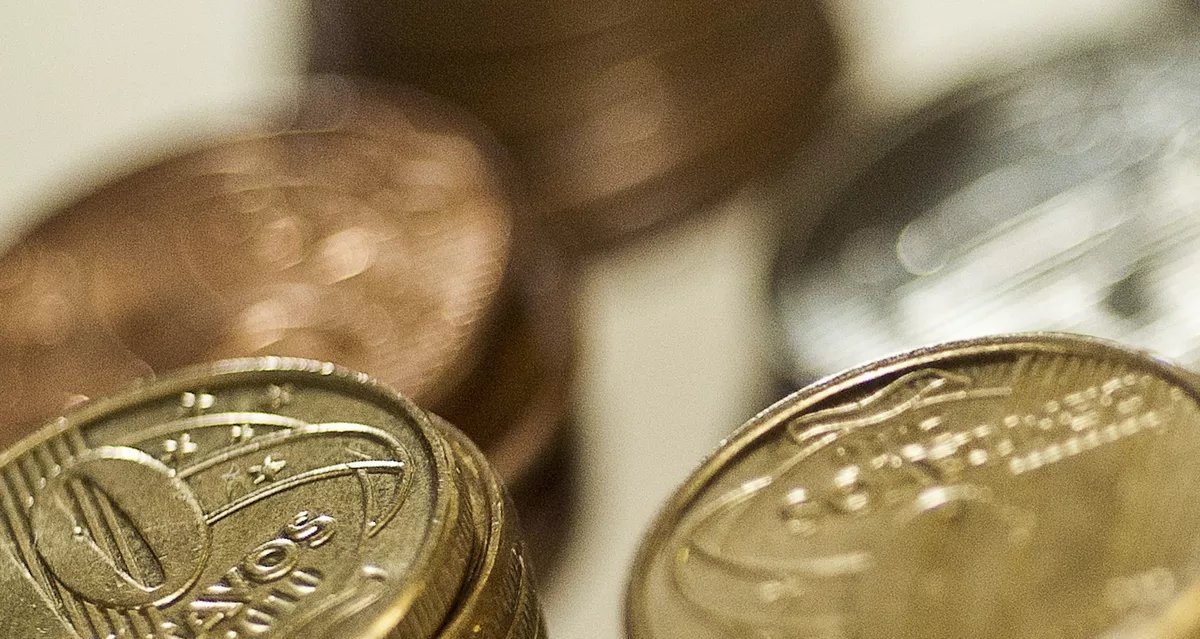 Bancos perdem R$ 62 bi após pré-candidatura de Flávio - Imagem do artigo