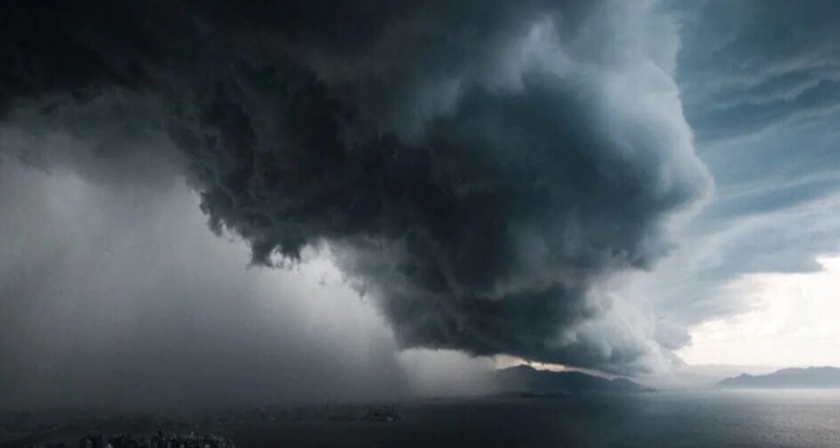 Ciclone extratropical gera ventos de 130 km/h em 10 Estados - Imagem do artigo