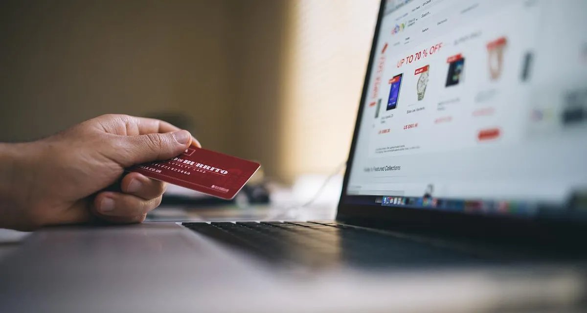 Cartão de crédito no e-commerce crescerá 12% ao ano até 2028 - Imagem do artigo