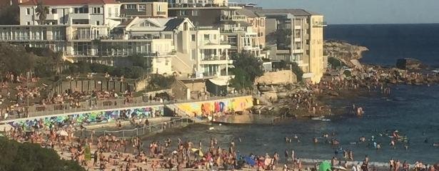 Tiroteio na praia de Bondi deixa 10 mortos durante Hanukkah - Imagem do artigo