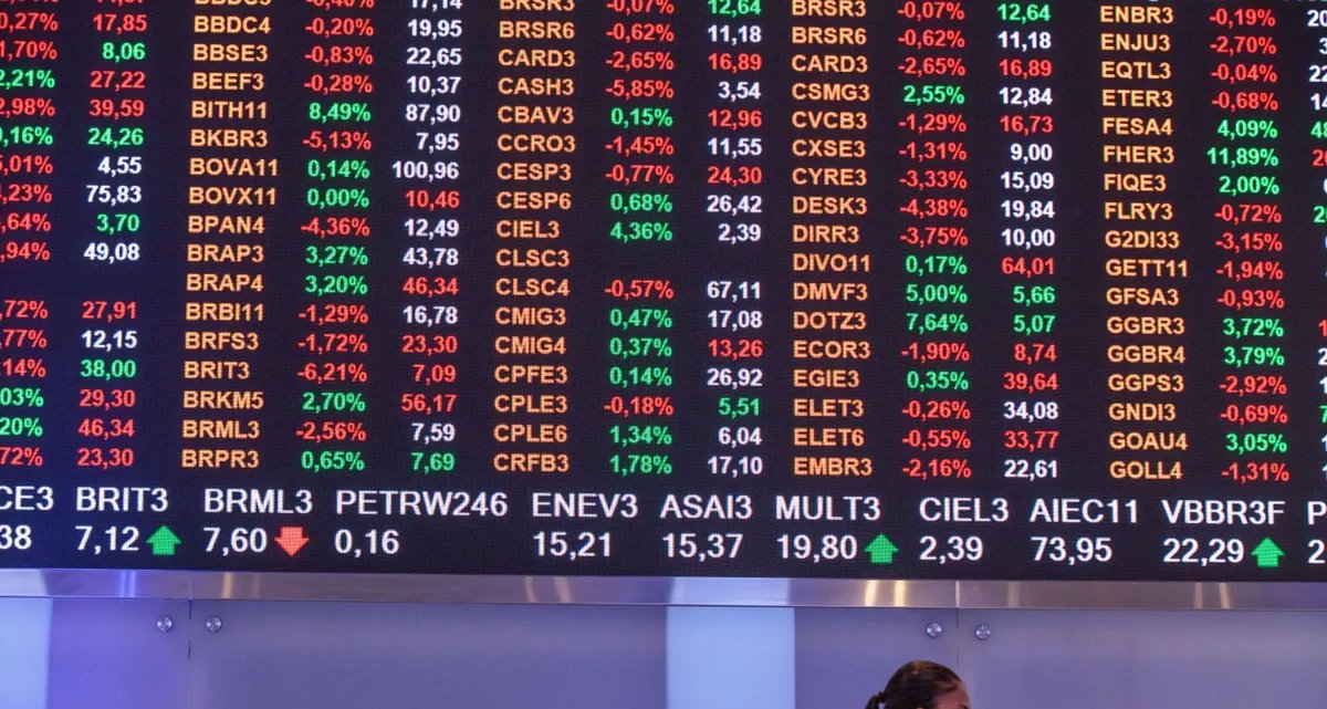 Ibovespa estende perdas e volta ao nível do ‘Flávio Day’ - Imagem do artigo