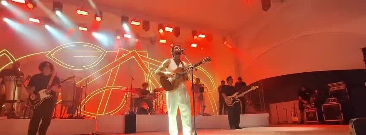 Fernando de Noronha inicia Réveillon 2026 com show de Silva - Imagem do artigo