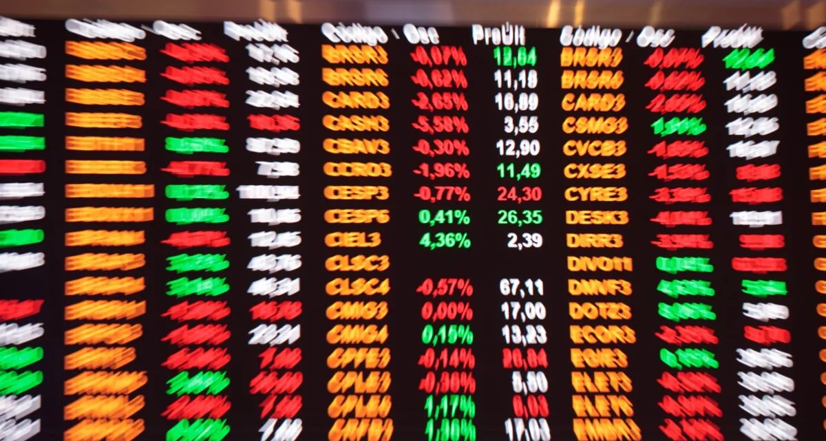 Ibovespa cai no primeiro pregão de 2026 e contrasta mercado - Imagem do artigo