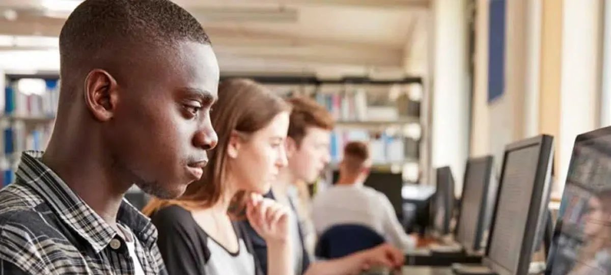 Curso gratuito da USP oferece 10 mil vagas para advogados - Imagem do artigo
