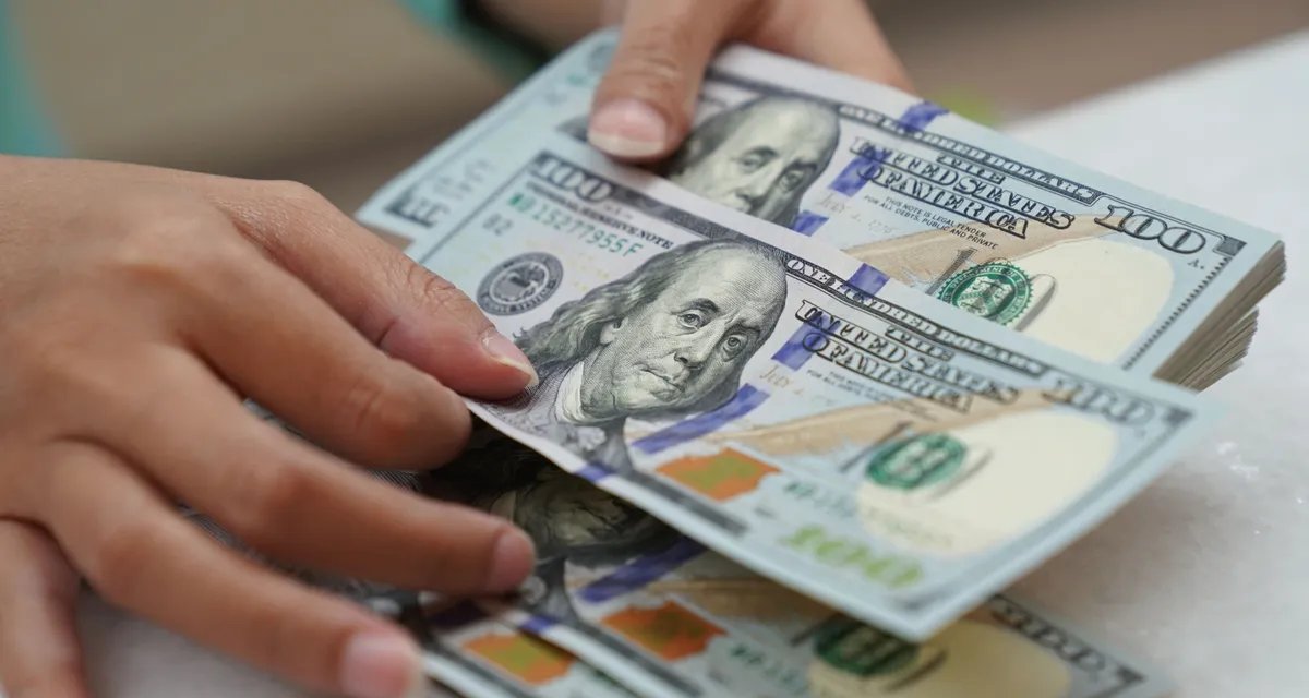 Dólar hoje sobe antes dos dados de inflação dos EUA - Imagem do artigo