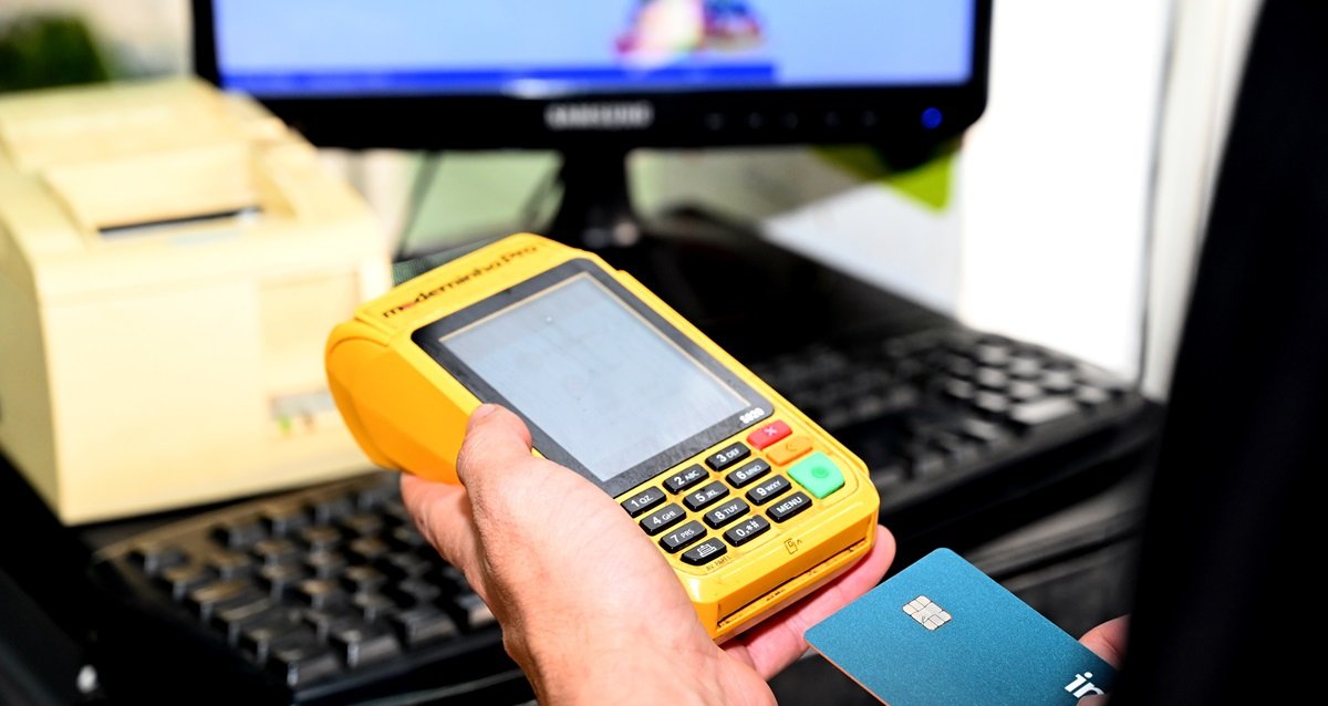 Cartão de crédito pressiona caixa de pequenos negócios - Imagem do artigo