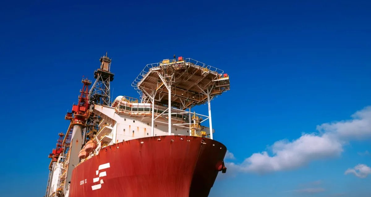 Petróleo sobe 1% com tensão na Venezuela e Irã no radar - Imagem do artigo