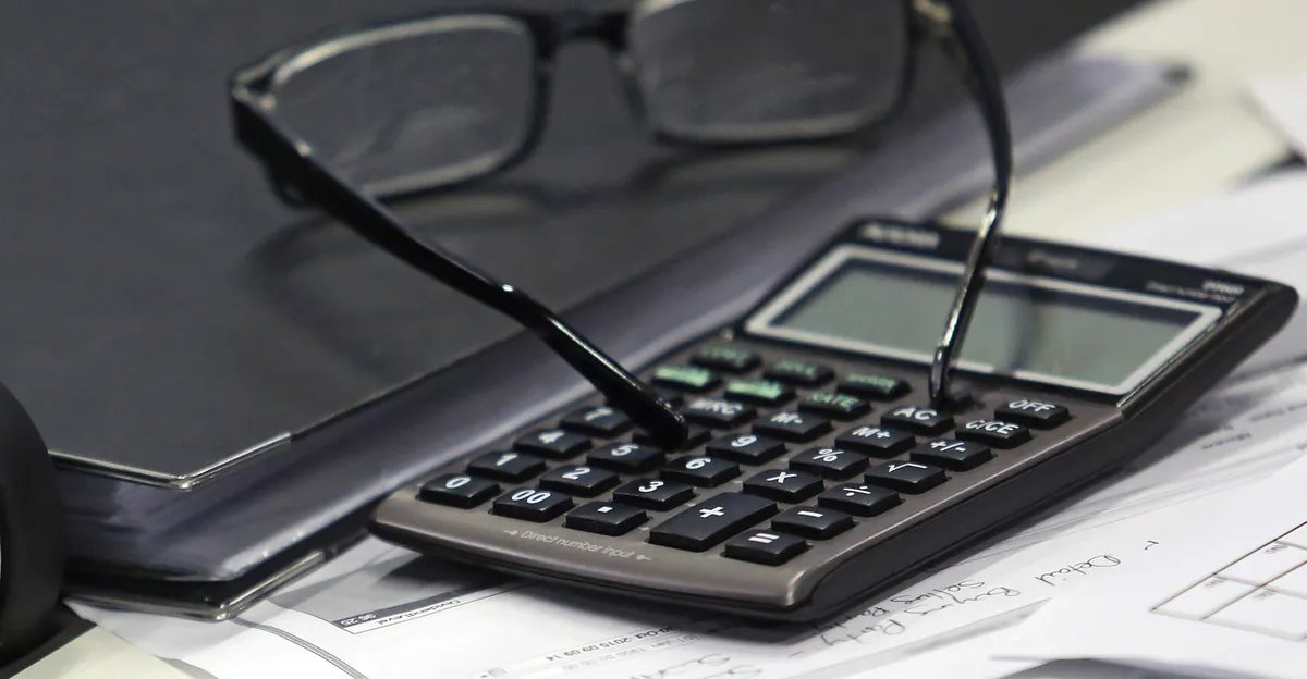 Juros futuros disparam após dados reforçarem economia - Imagem do artigo