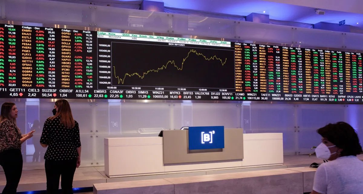 Ibovespa recua após correção e fecha em 164,8 mil pontos - Imagem do artigo