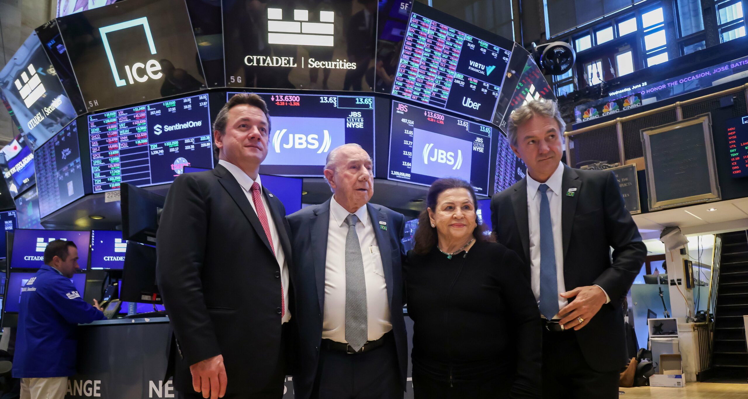 Batista planeja revitalizar petróleo venezuelano, diz agência - Imagem do artigo